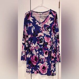 NWT My Amelia James floral dress tunic with bell sleeves and pockets.  Size 2X